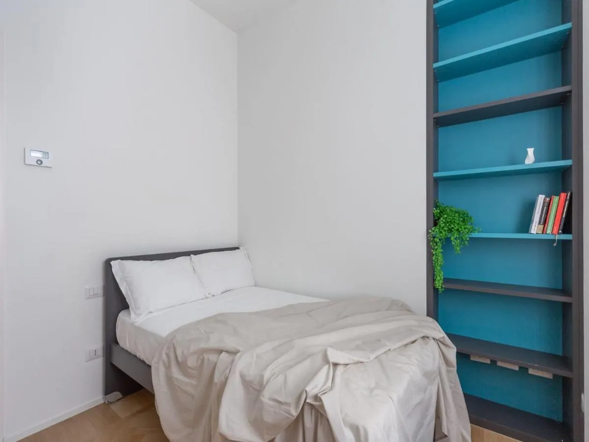 The Best Rent - Spacious Three-Bedroom Apartment With Terrace Milan 0*,  Italy